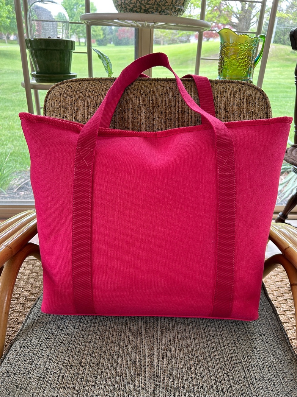 Spartina 449 Large Cooler Tote Embroidered Gold Bee Raspberry Canvas NWT - Picture 3 of 12